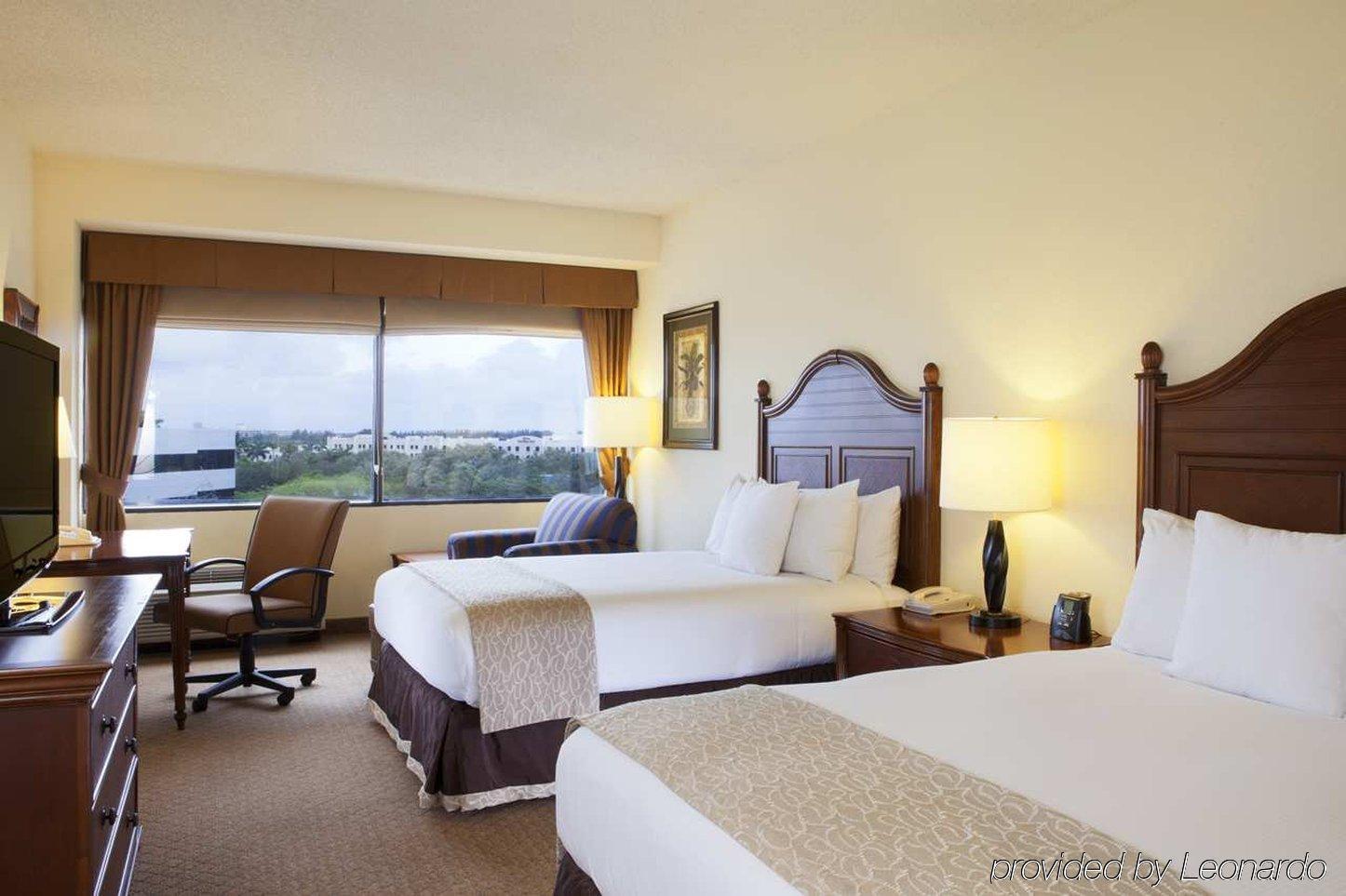 Doubletree By Hilton Hotel West Palm Beach Airport Exterior photo